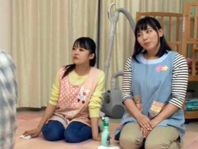 大人限定の保育園でエロ先生二人との3Pパコで我慢できずにザー汁中出し