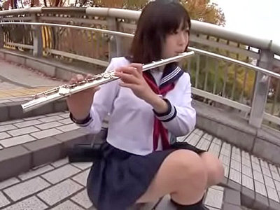セーラー服着た吹奏楽JKが巨乳弾ませチンポに乱れる濃厚大人の関係