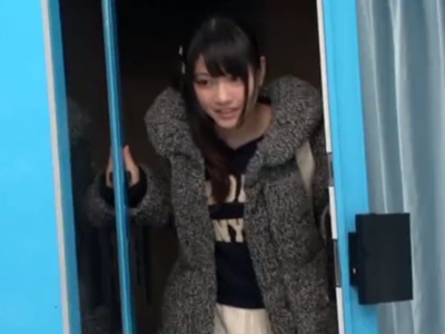 三こすり半で溢れる精液を受け止め騎乗位で射精を促す看護学生