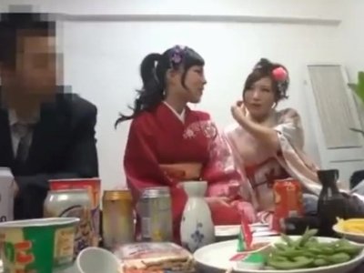 新成人ヤリマンたちがお酒に飲まれて晴れ着のまま大乱交ｗ