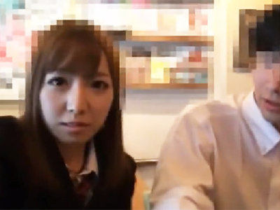 ガチモン注意ｗｗ素人高校生カップルがトイレでおしゃぶりぬき個人撮影！