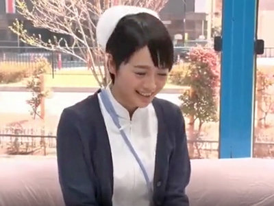 男性の身体的なお悩み相談を聞いて連れてこられたナースがMM号SEX