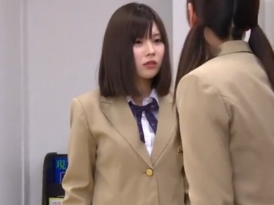 親友の身代わりになって教師にレイプされるロリJK！