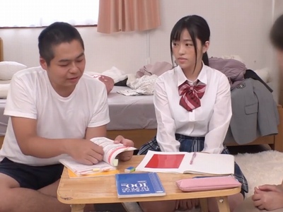 「お兄さんさっきから見てたよね？」耳元でJKにささやかれて美乳JKとラブラブパコ