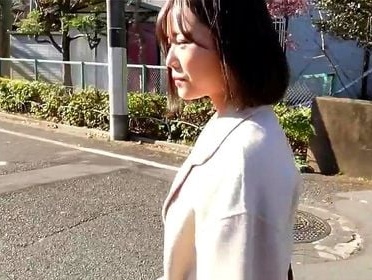 巨乳美少女のカップルでセックス！警戒心の無い兄貴の彼女が一人暮らしの僕のアパートに転がり込んできて…