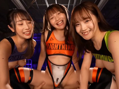 巨乳なラウンドガールお姉さんたちとハーレムセクロス